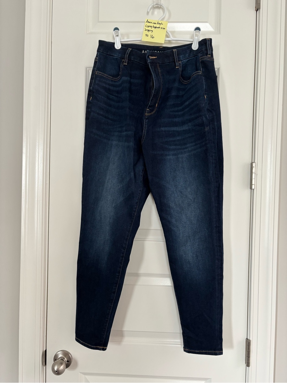 American Eagle Outfitters Dark Wash Blue Jeans